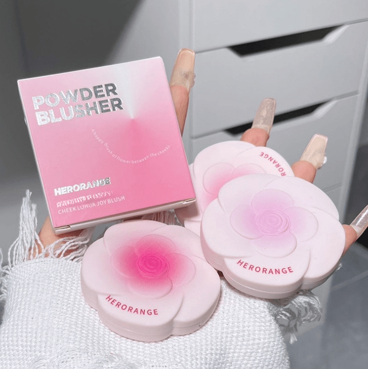 Monochrome Flower Shimmer Powder Blusher