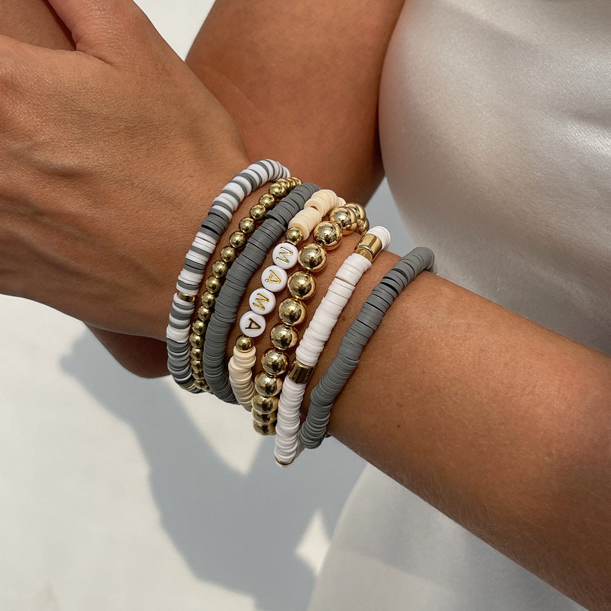 Mother's Day Theme 7pcs Heart Letter Polymer Clay Beaded Bracelet Set - ArtGalleryZen