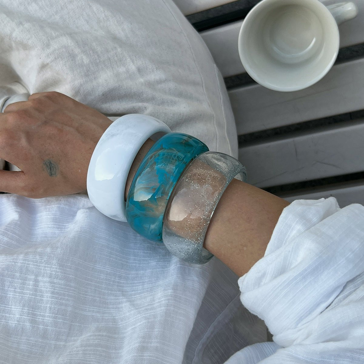 Ocean Style Blue Resin Bangle Bracelet - ArtGalleryZen