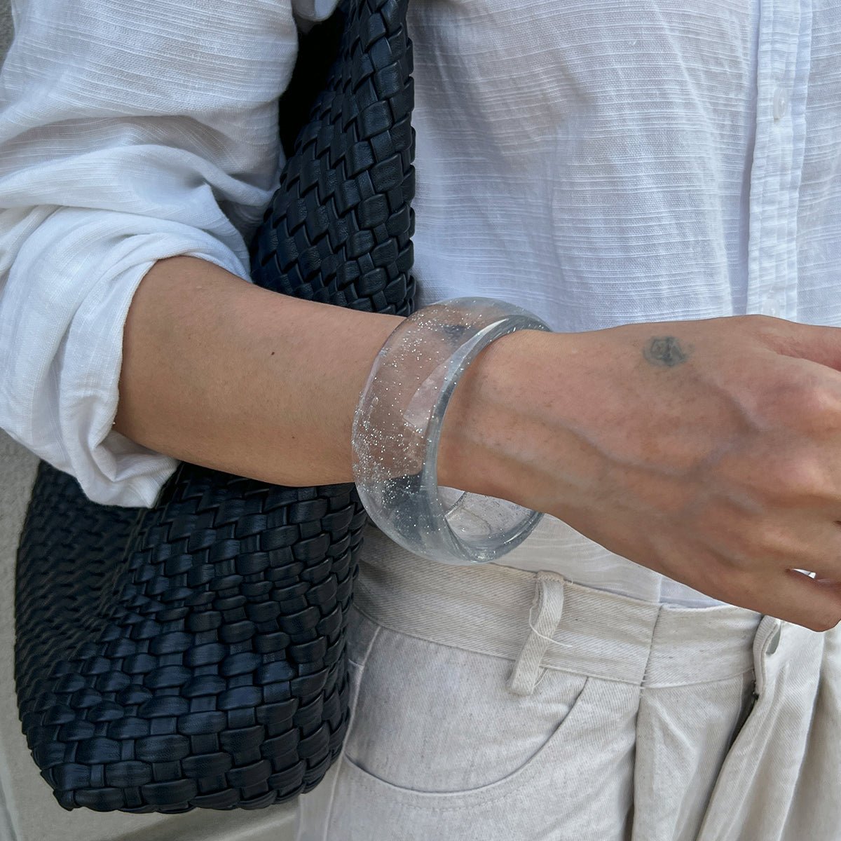 Ocean Style Blue Resin Bangle Bracelet - ArtGalleryZen