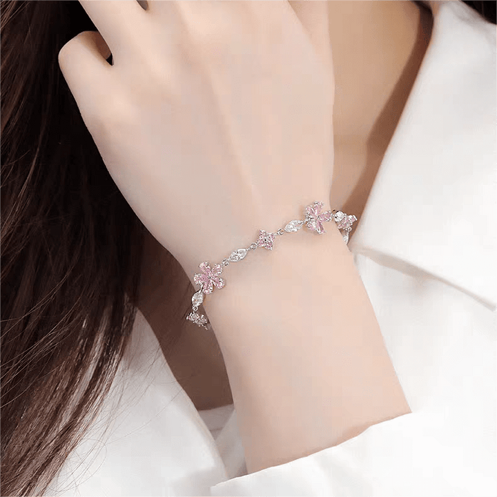 Chic Pink Crystal Heart Bracelet – ArtGalleryZen