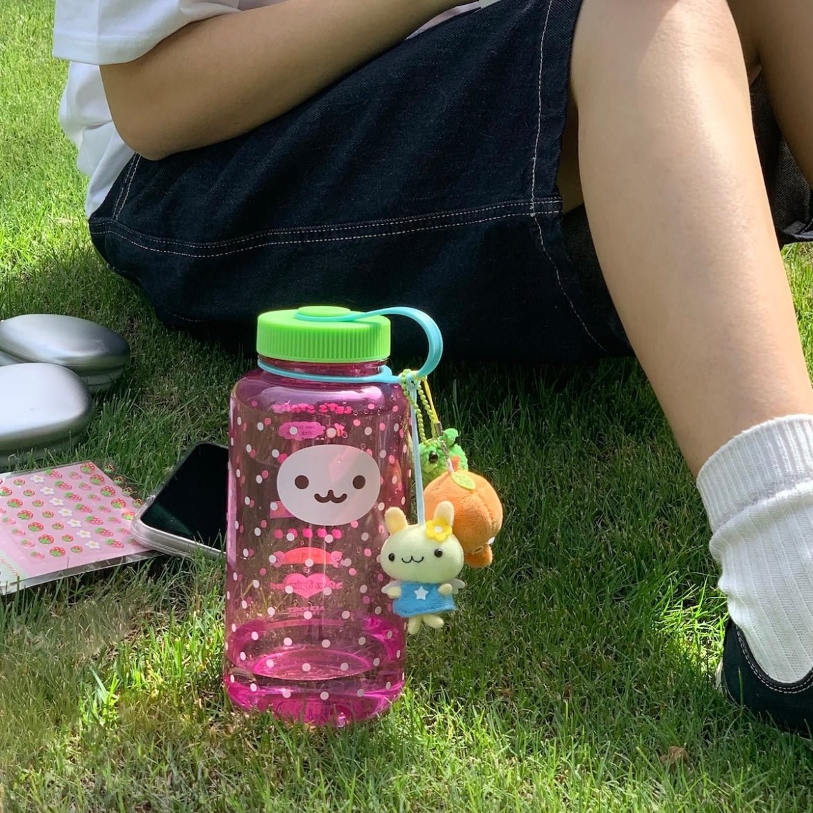 Pink Smiley Polka Dots 1000ml Portable Water Cup - ArtGalleryZen