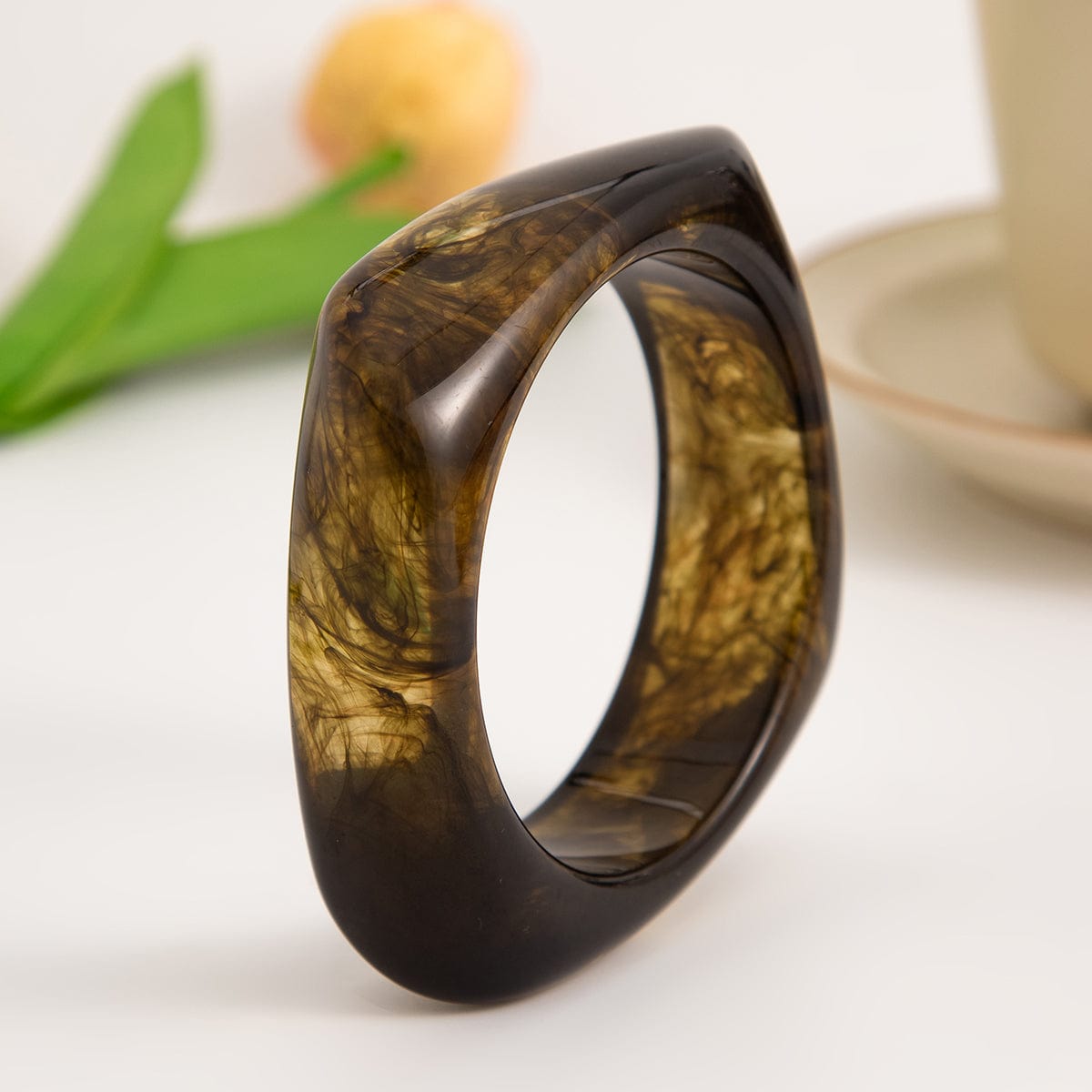 Retro Irregular Gradient Resin Bangle Bracelet