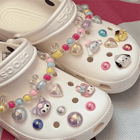 Crocs Chain Charm With Lovely Bling Gold Heart Chains for Suitable Crocs. -   Canada