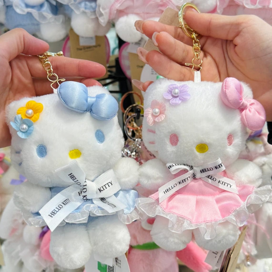 Sanrio Floral Hello Kitty Plush Keychain Doll - ArtGalleryZen