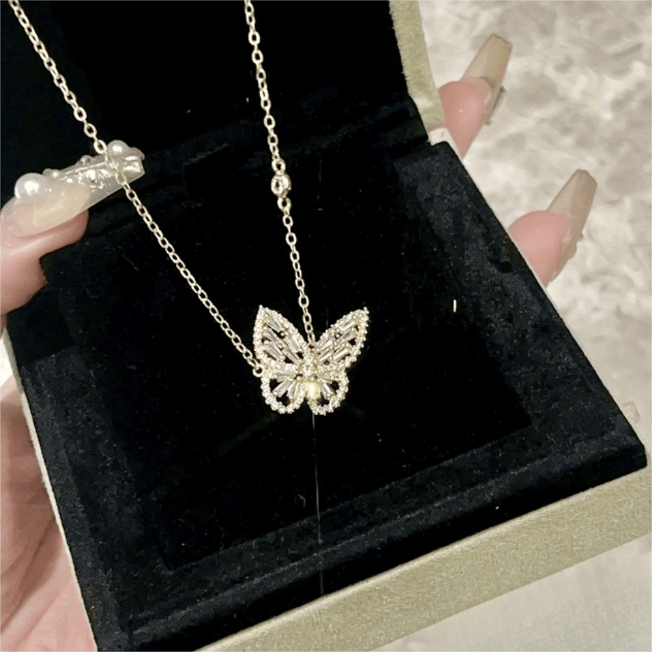 Sparkling Crystal Rhinestone Inlaid Hollow Butterfly Necklace