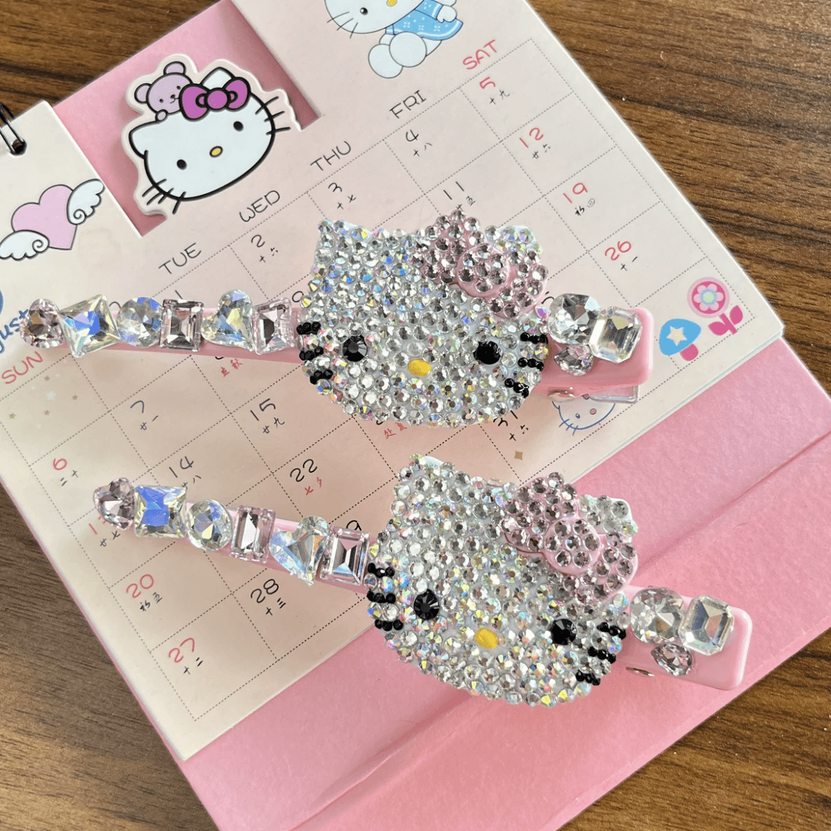 Sparkling Sanrio Hello Kitty Rhinestone Hair Clip