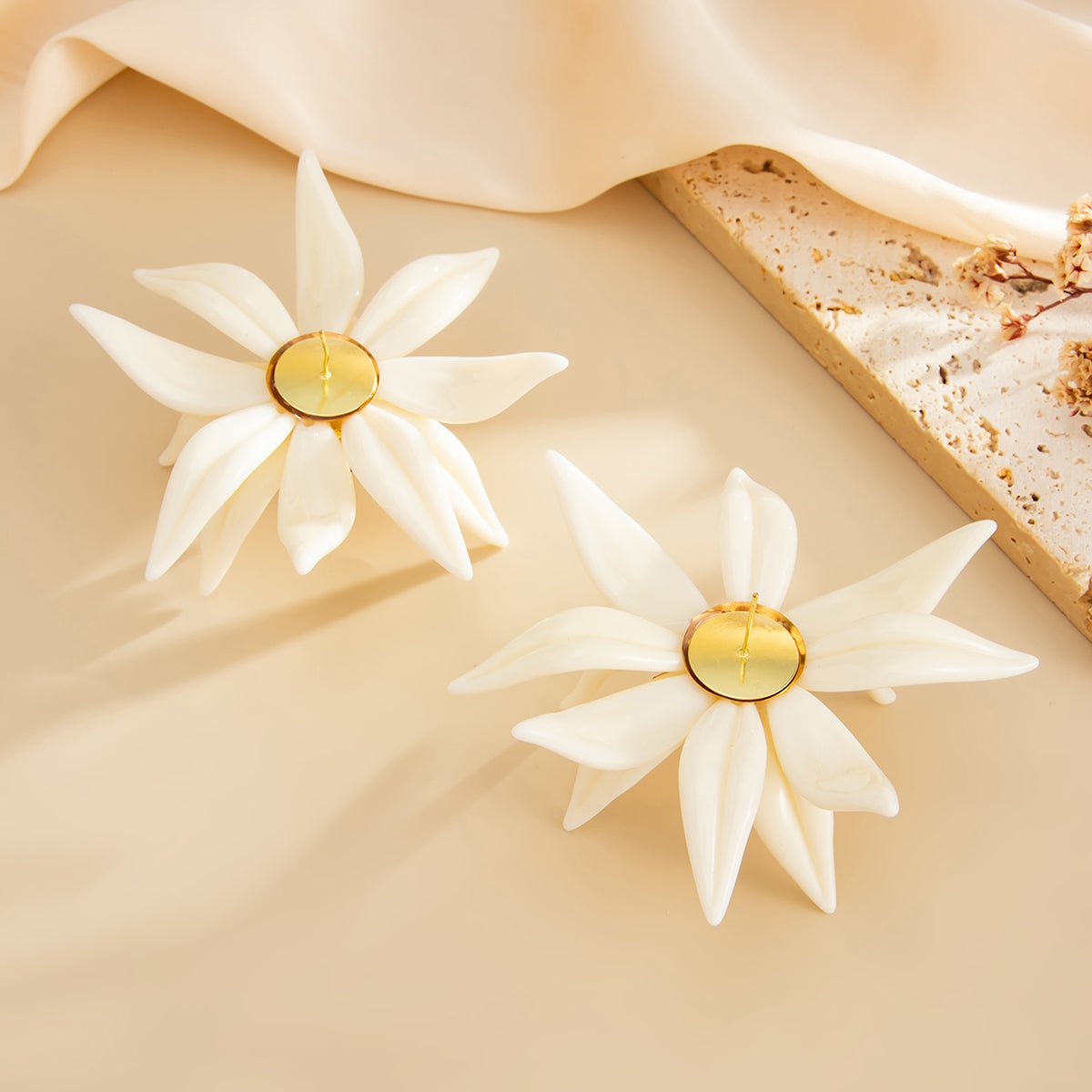 Statement Flower Resin Stud Earrings - ArtGalleryZen