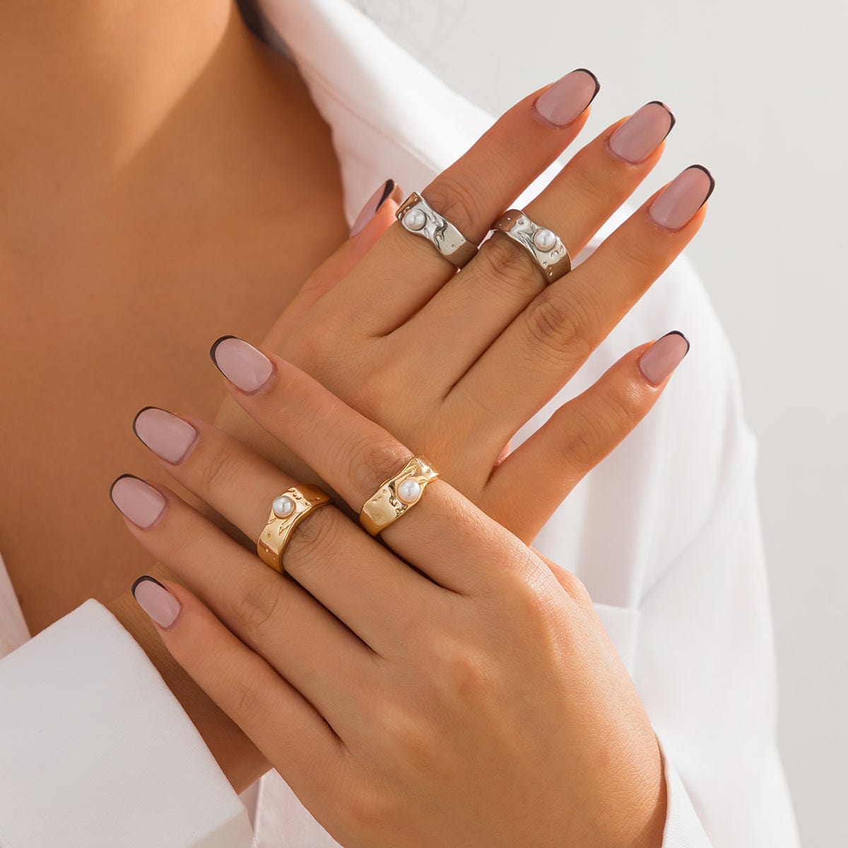 Stylish 2pcs Gold Silver Plated Pearl Inlaid Ring Set