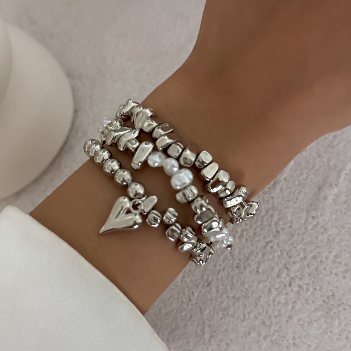 Stylish 3pcs Heart Charm Pearl Irregular Beaded Chain Bracelet Set - ArtGalleryZen