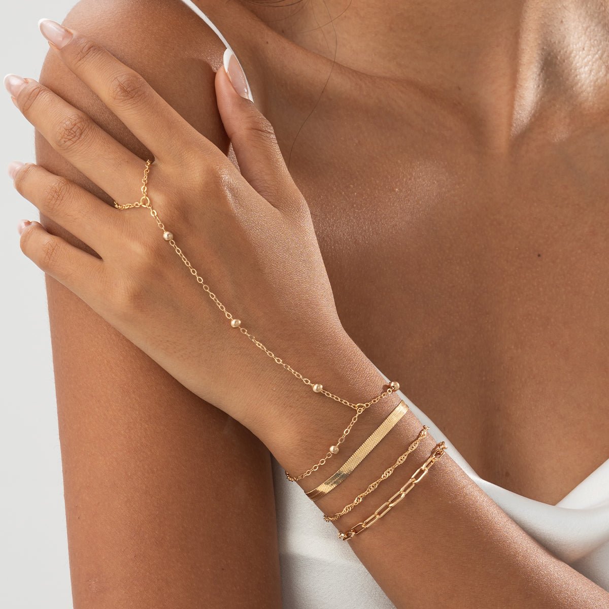 Stylish 4pcs Herringbone Saturn Chain Finger Ring Bracelet Set - ArtGalleryZen