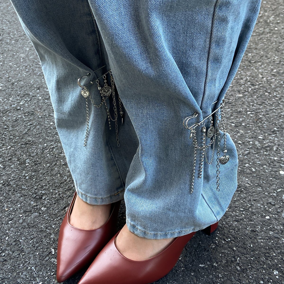 Stylish Carved Round Disk Heart Tassel Trouser Pin - ArtGalleryZen