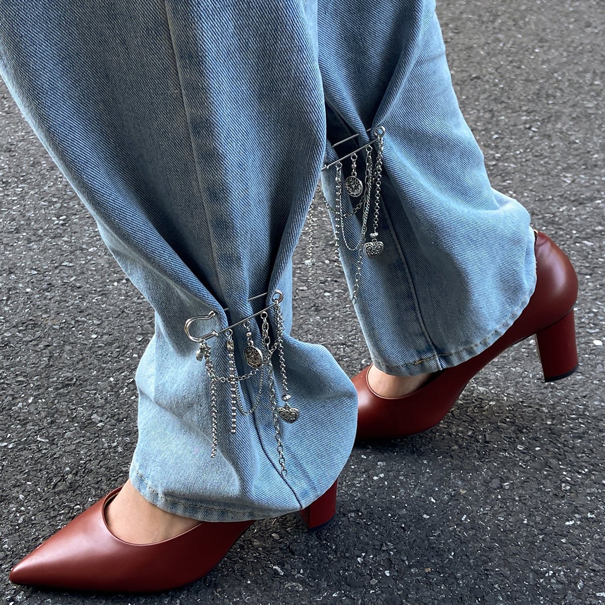 Stylish Carved Round Disk Heart Tassel Trouser Pin - ArtGalleryZen