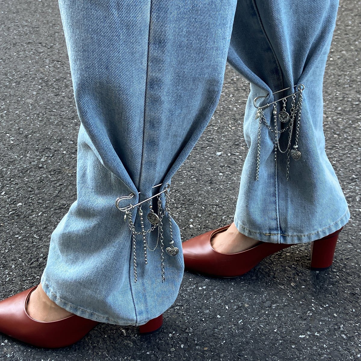 Stylish Carved Round Disk Heart Tassel Trouser Pin - ArtGalleryZen