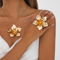 Thumbnail for Stylish Chunky Flower Pendant Necklace Ring - ArtGalleryZen