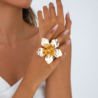 Thumbnail for Stylish Chunky Flower Pendant Necklace Ring - ArtGalleryZen