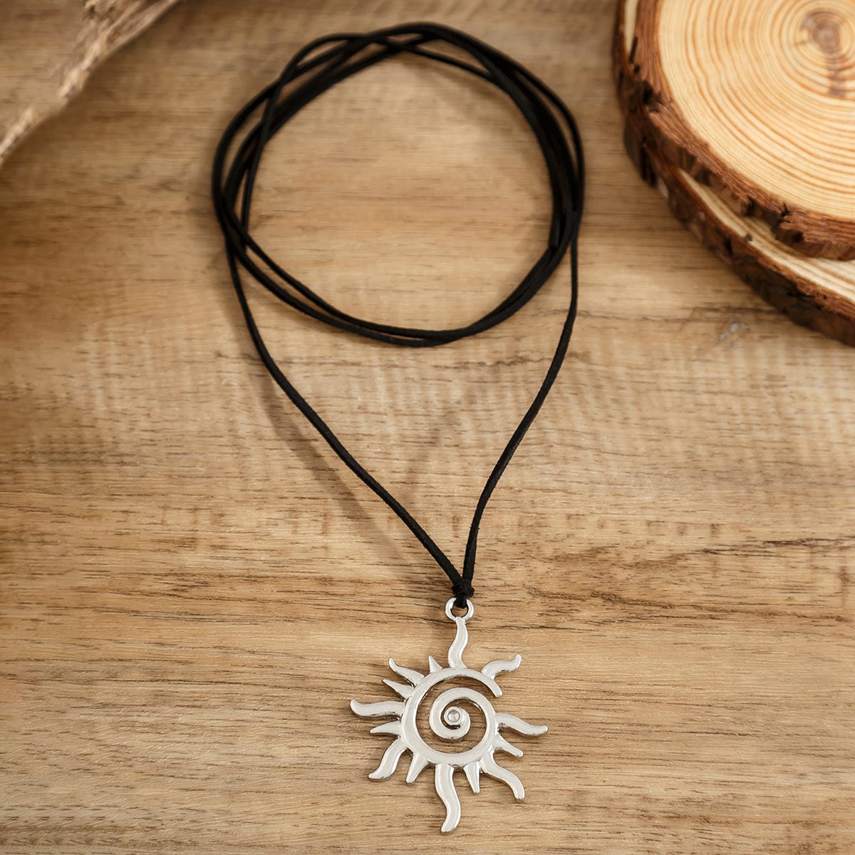 Stylish Gold Silver Tone Sun Pendant Velvet Necklace