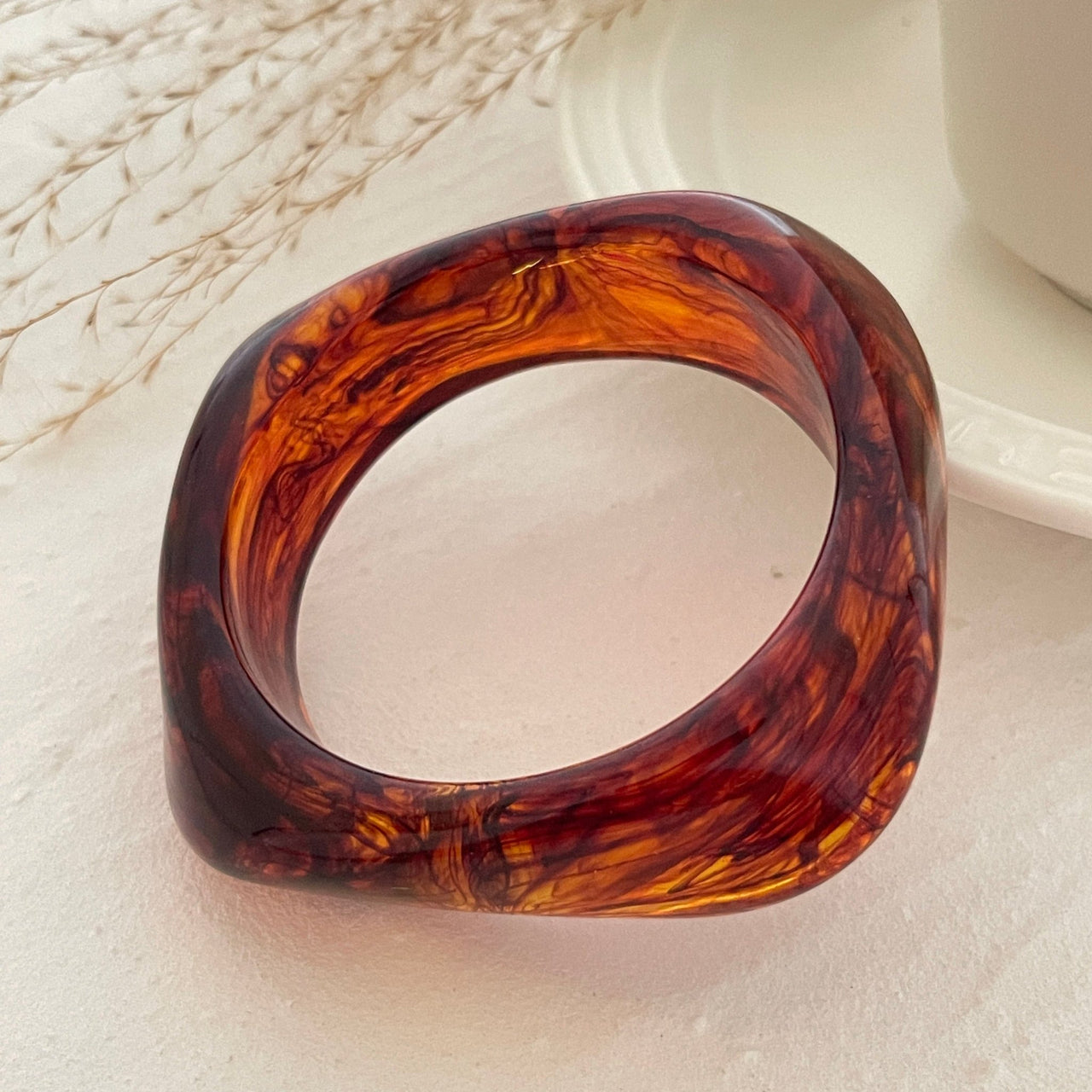 Stylish Irregular Gradient Resin Bangle Bracelet - ArtGalleryZen