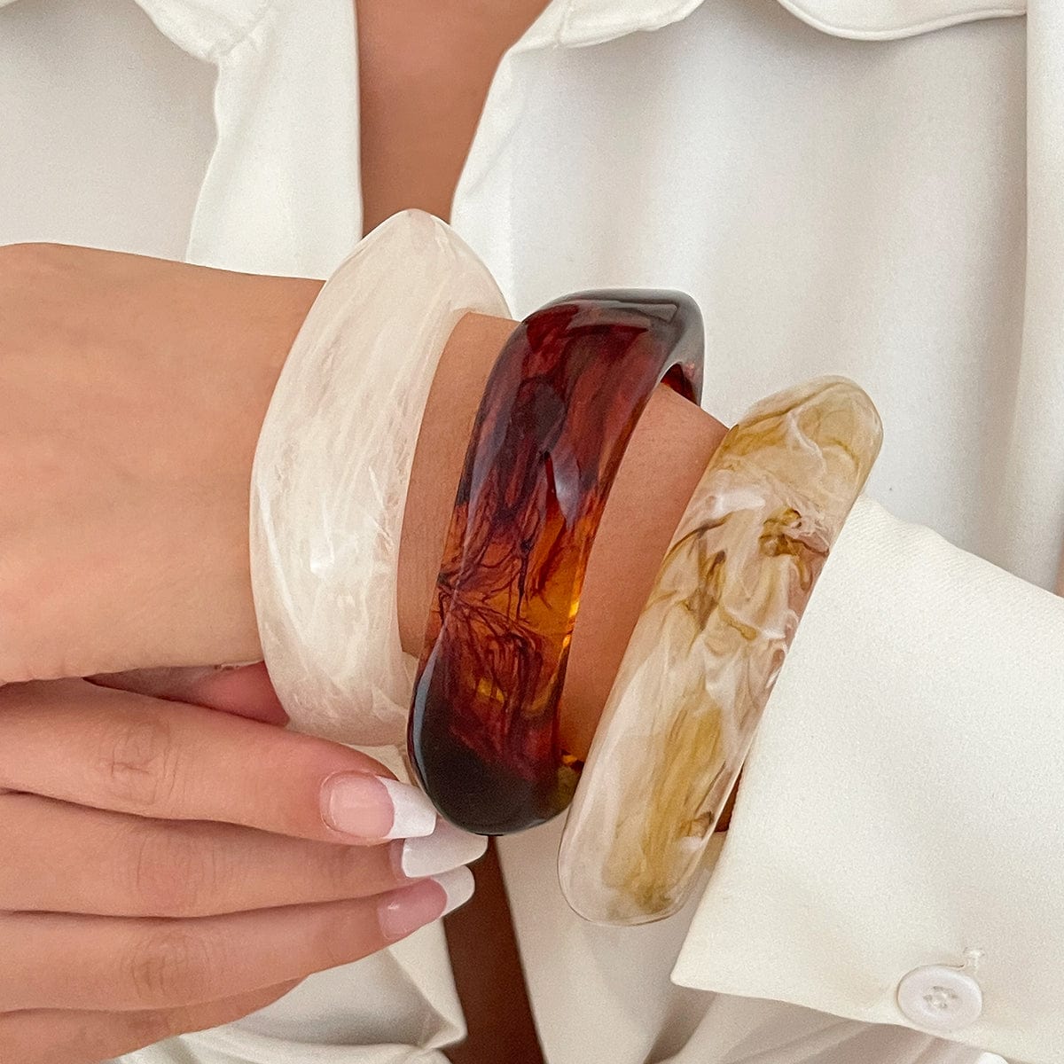 Stylish Irregular Gradient Resin Bangle Bracelet - ArtGalleryZen