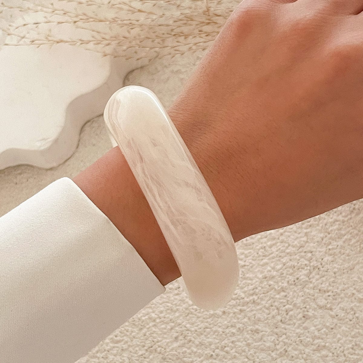 Stylish Irregular Gradient Resin Bangle Bracelet