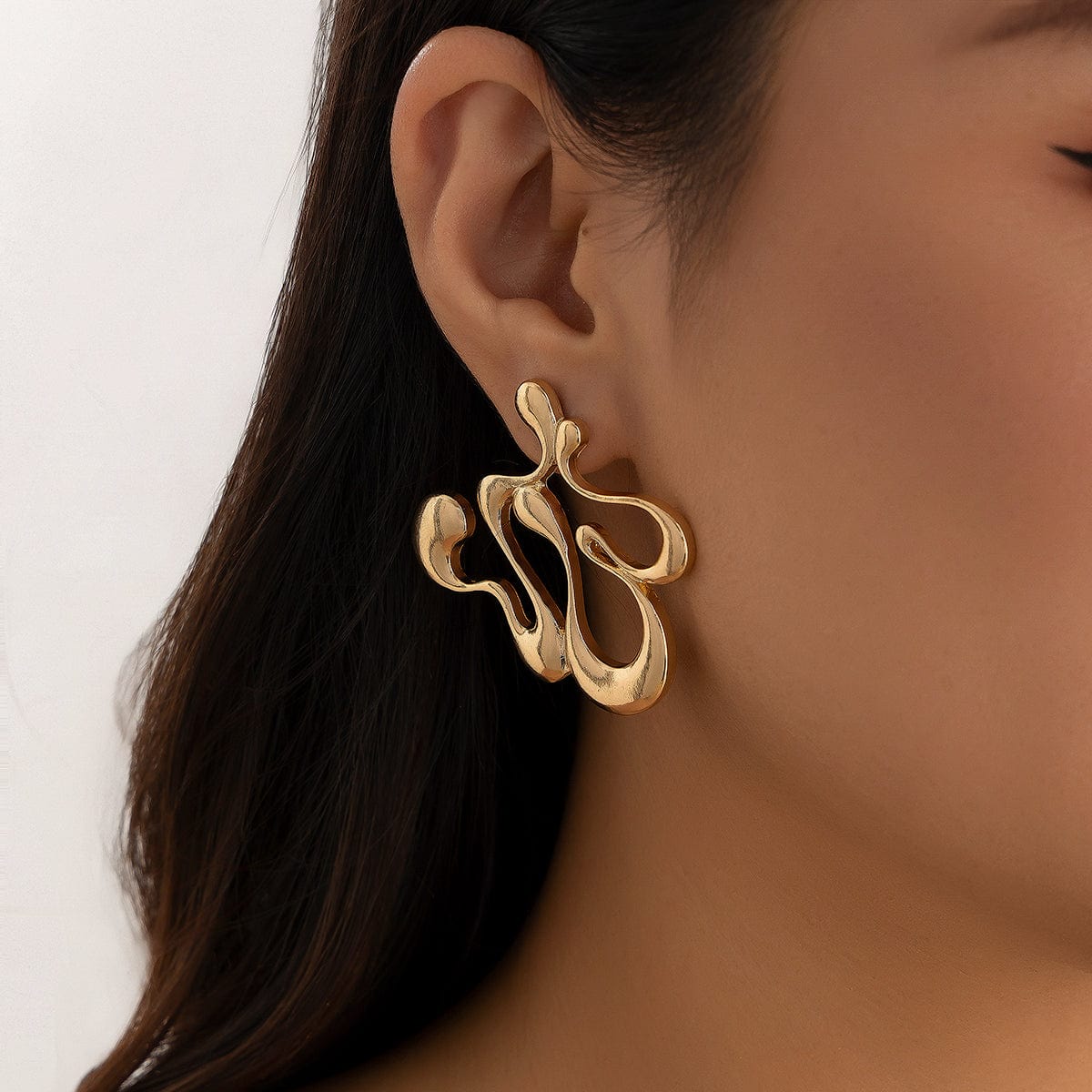 Stylish Irregular Hollow Twisted Circular Earrings