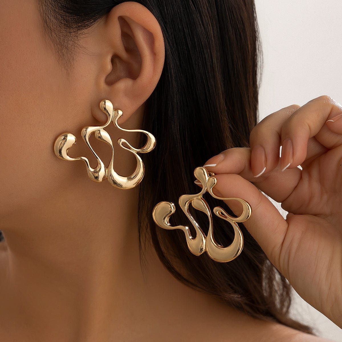 Stylish Irregular Hollow Twisted Circular Earrings