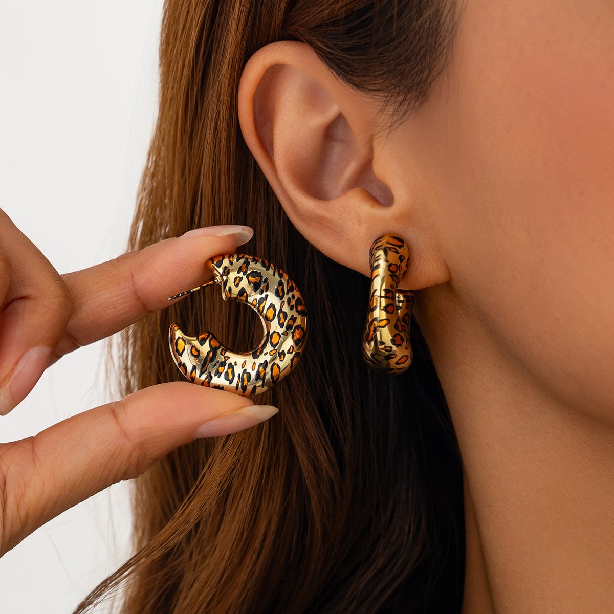 Stylish Leopard C Shaped Stud Earrings