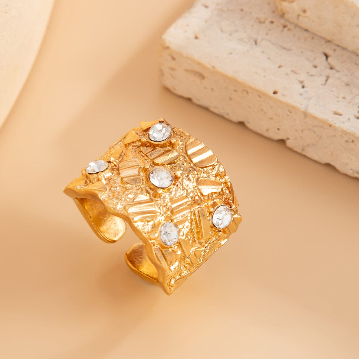 Stylish Rhinestone Inlaid Chunky Textured Square Ring - ArtGalleryZen