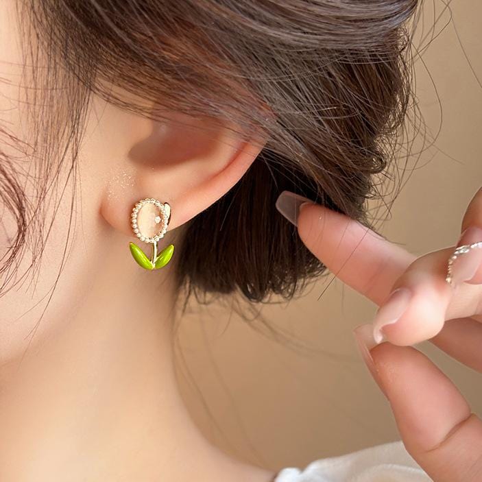Sweet Pearl Inlaid Cat's Eye Stone Tulip Earrings - ArtGalleryZen