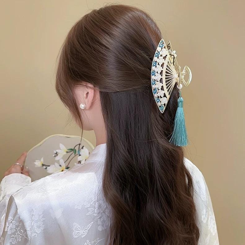 Temperament Flower Pearl Inlaid Tassel Fan Shaped Hair Claw - ArtGalleryZen