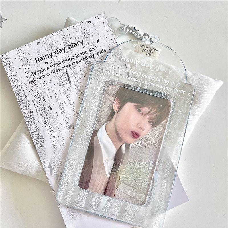 Transparent Lucky Clover Winter Snow Kpop Keychain Photocard Holder - ArtGalleryZen