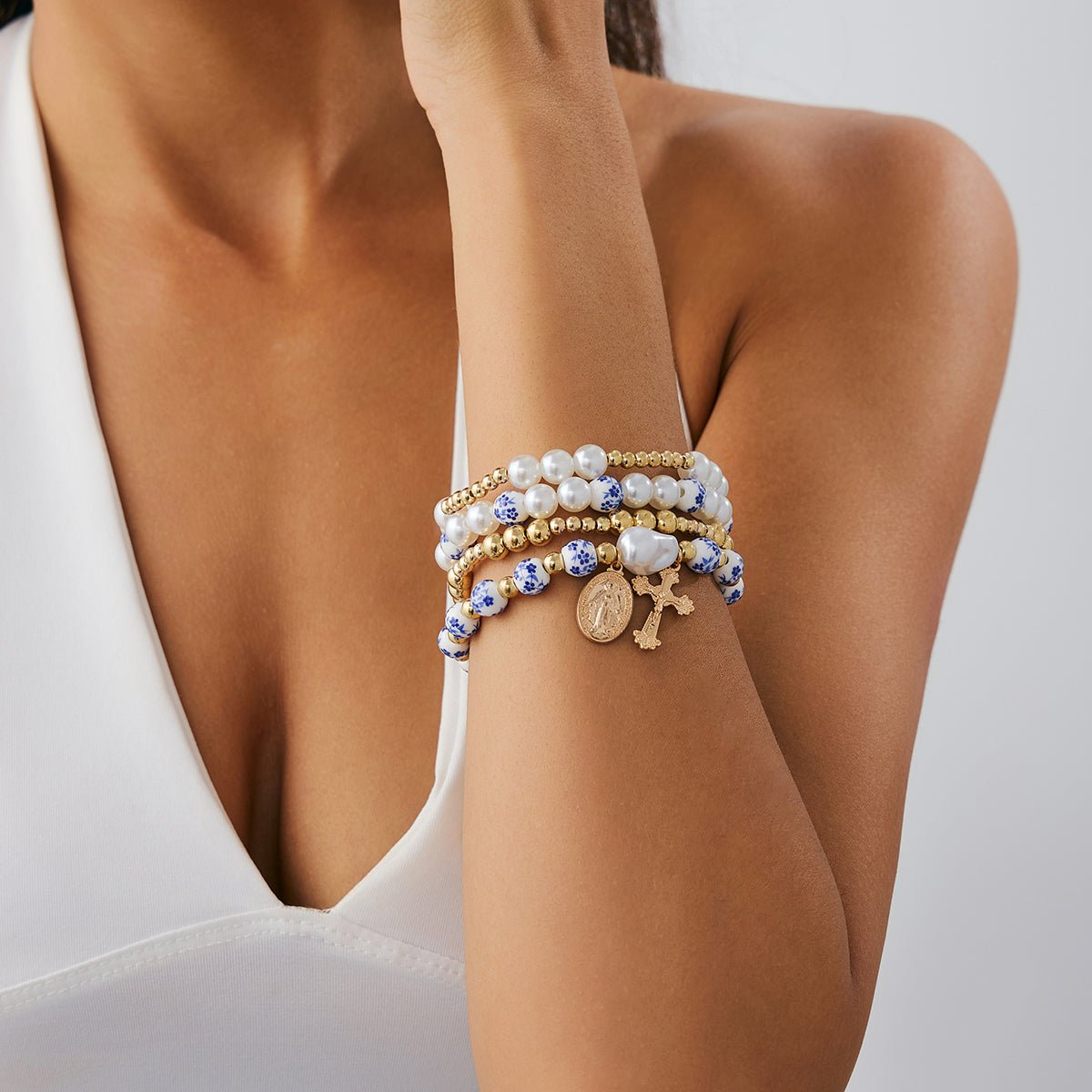 Trendy 4pcs Pattern Oval Cross Pendant Pearl Blue And White Porcelain Beaded Bracelet Set - ArtGalleryZen