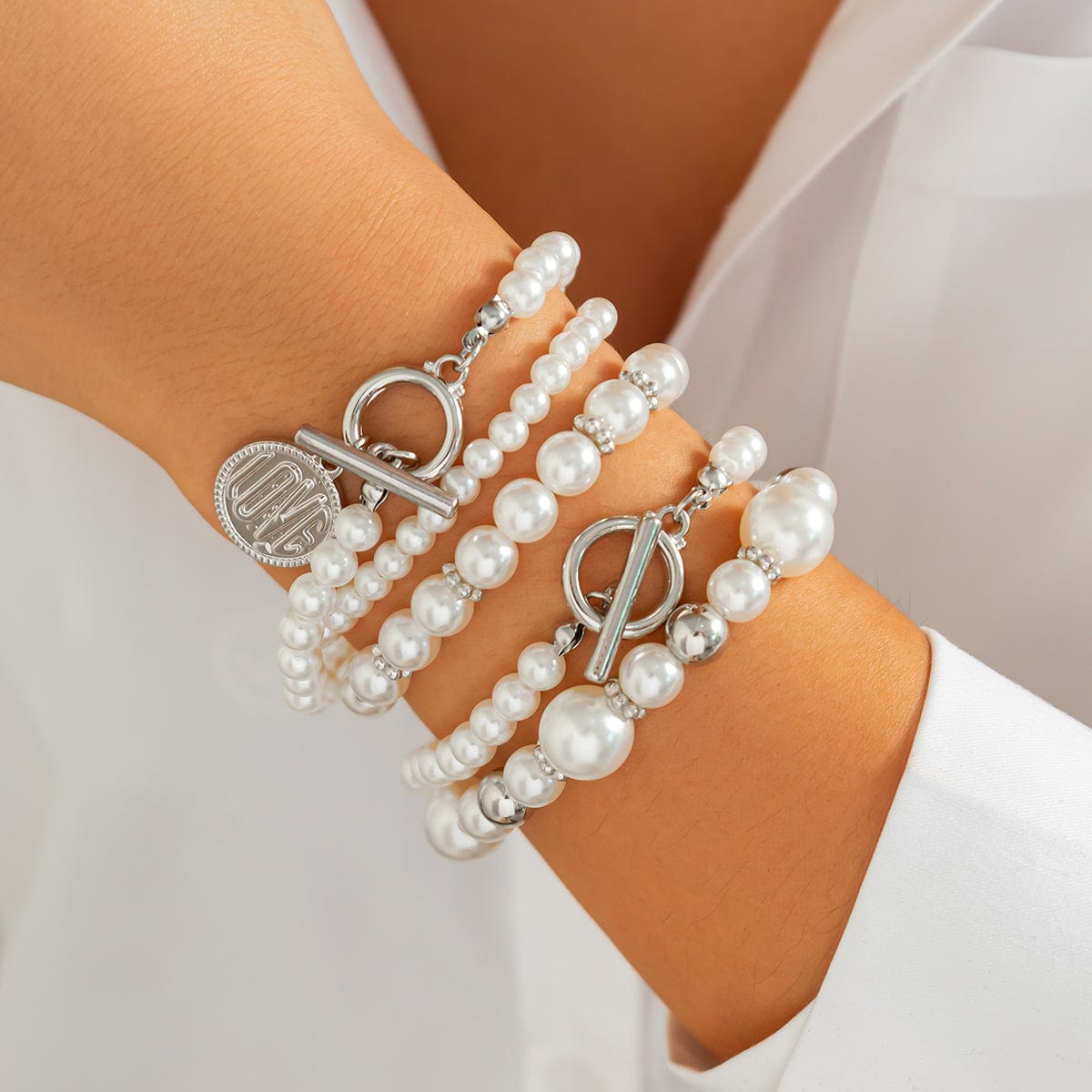 Trendy 5pcs Toggle Clasp Love Round Disk Charm Pearl Chain Bracelet Set