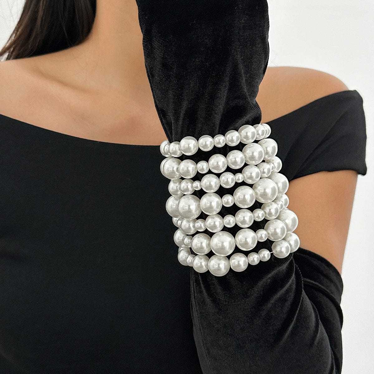 Trendy 7 Pieces Pearl Stretch Bracelet Set