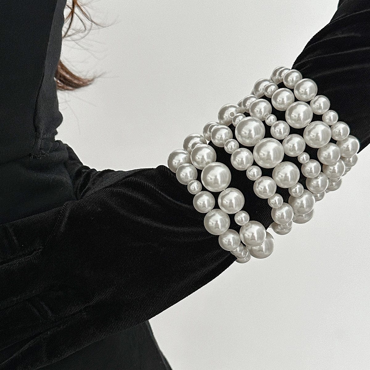 Trendy 7 Pieces Pearl Stretch Bracelet Set