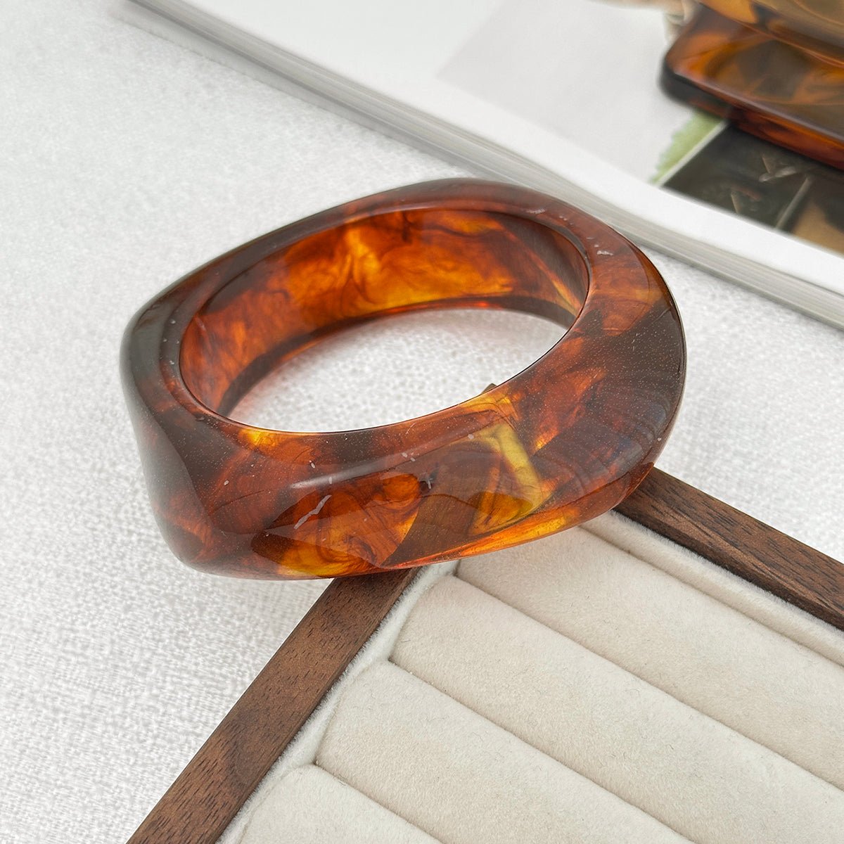 Trendy Chunky Gold Foil Amber Bangle Bracelet - ArtGalleryZen