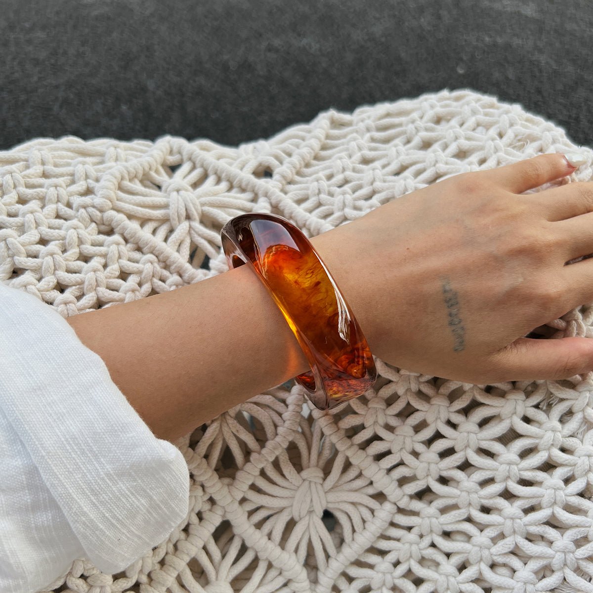 Trendy Chunky Gold Foil Amber Bangle Bracelet - ArtGalleryZen