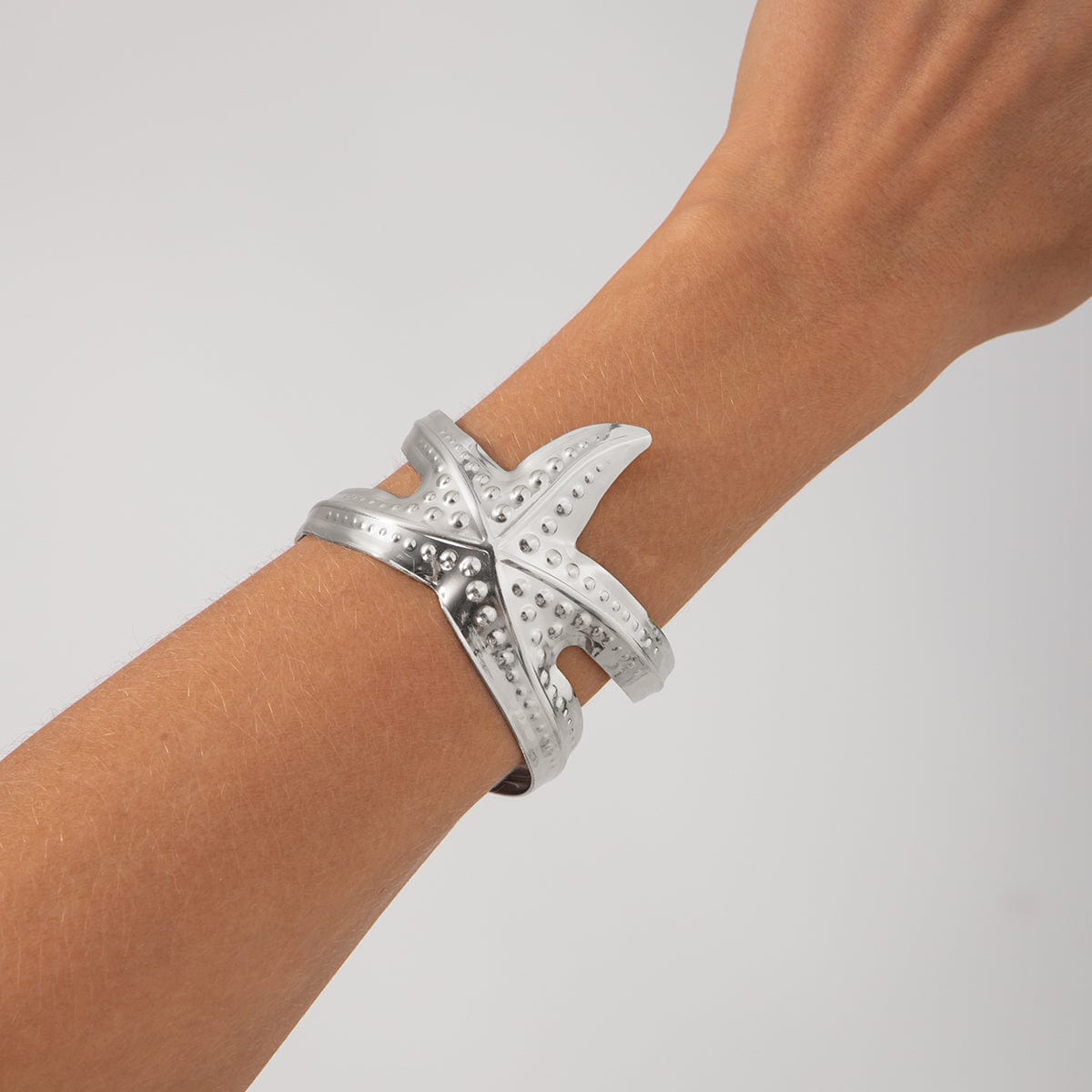 Trendy Chunky Starfish Bangle Bracelet - ArtGalleryZen