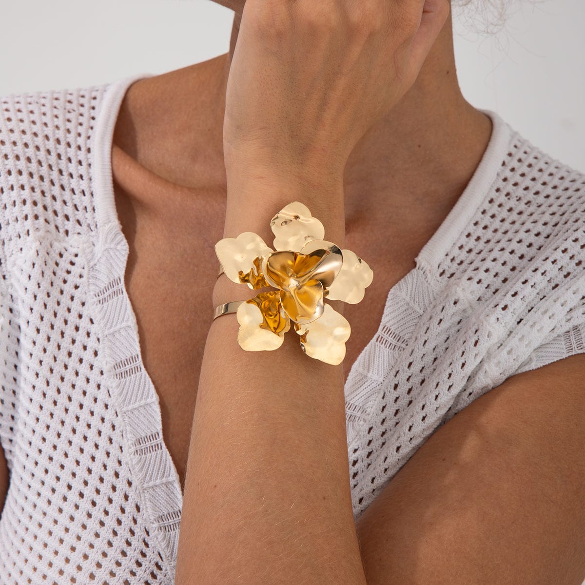 Trendy Chunky Textured Flower Arm Cuff - ArtGalleryZen