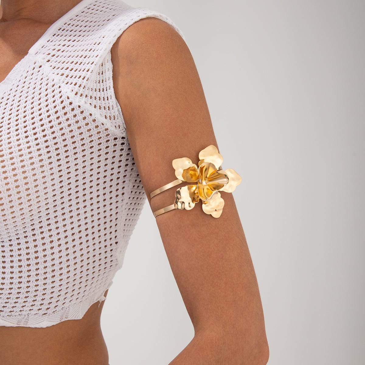 Trendy Chunky Textured Flower Arm Cuff - ArtGalleryZen