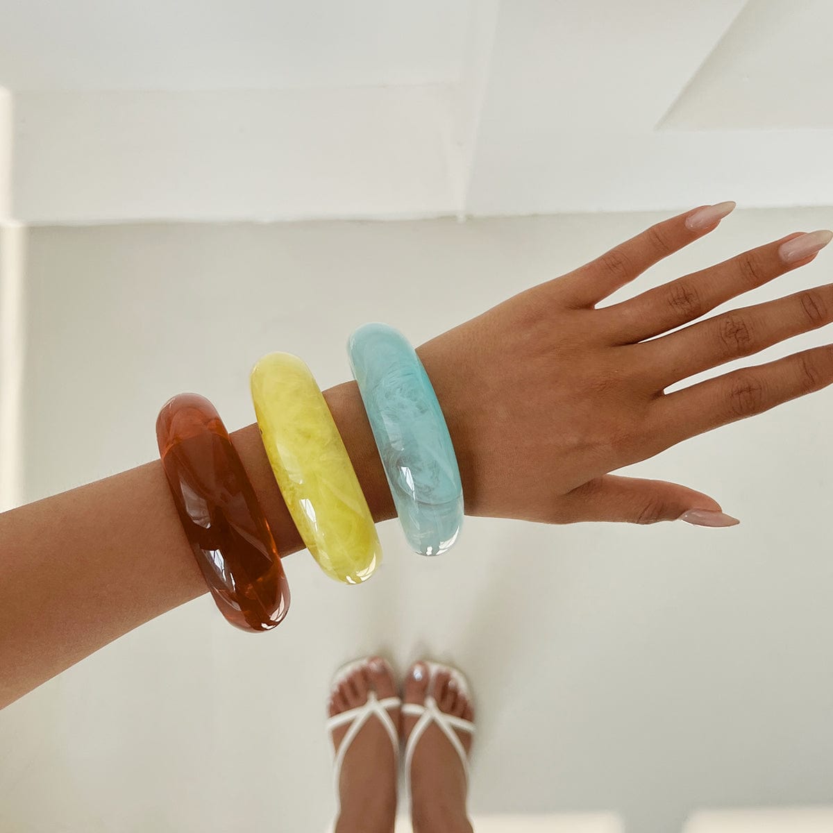 Trendy Curved Resin Bangle Bracelet - ArtGalleryZen