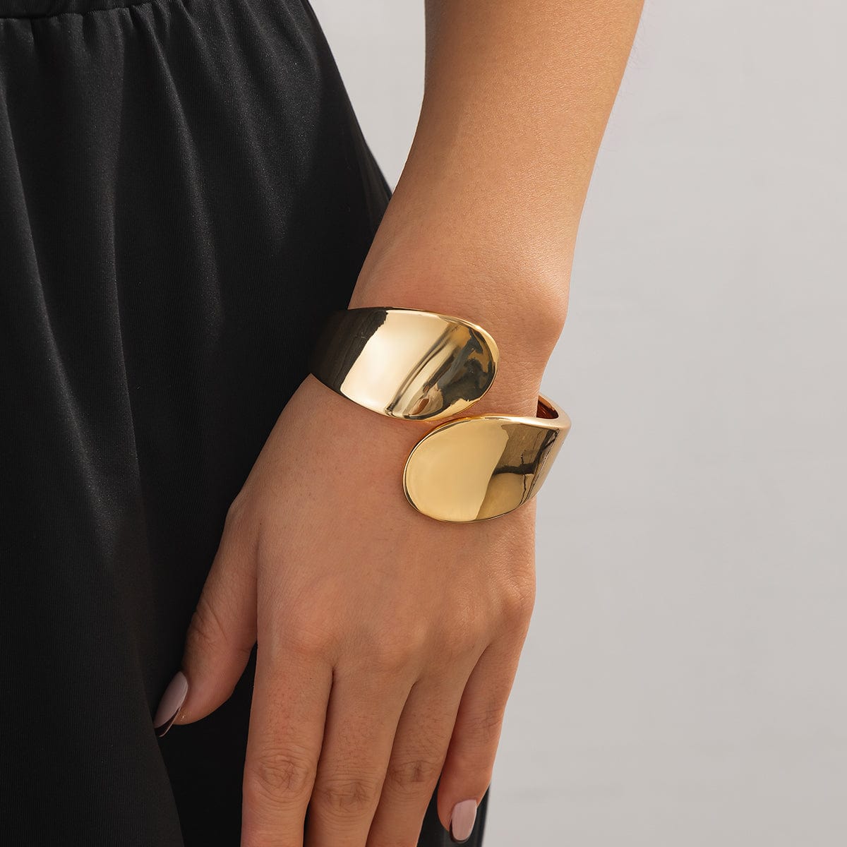 Trendy Geometric Glossy Open Bangle Bracelet - ArtGalleryZen