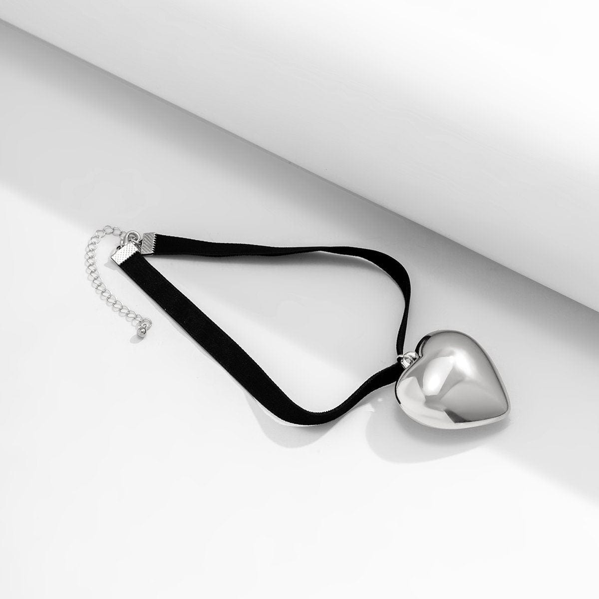 Trendy Heart Pendant Velvet Collar Choker Necklace - ArtGalleryZen