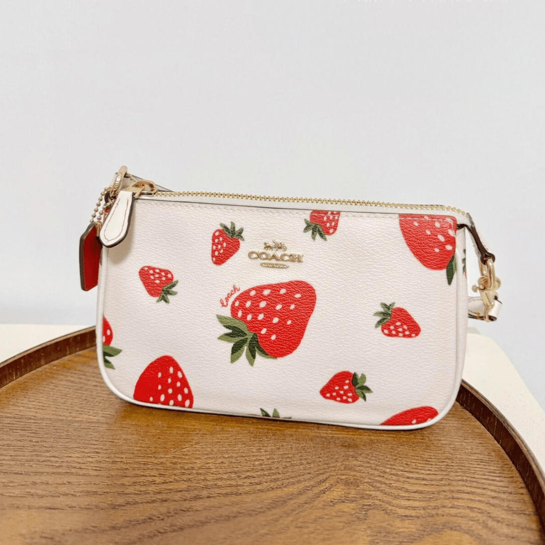 Trendy Strawberry Leather Shoulder Bag - ArtGalleryZen