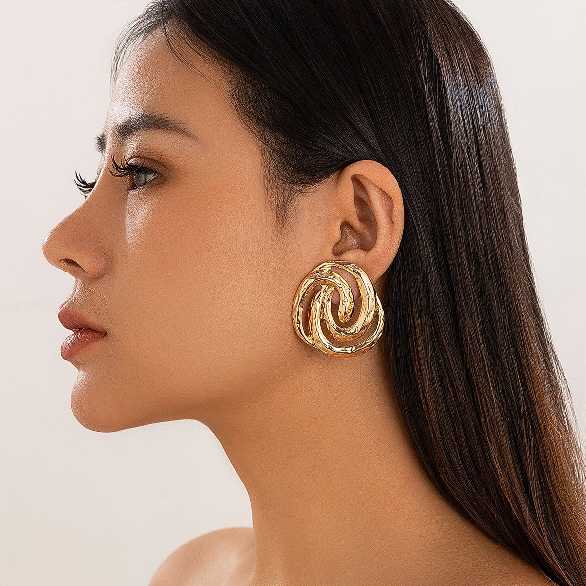 Trendy Textured Hollow Spiral Pattern Stud Earrings