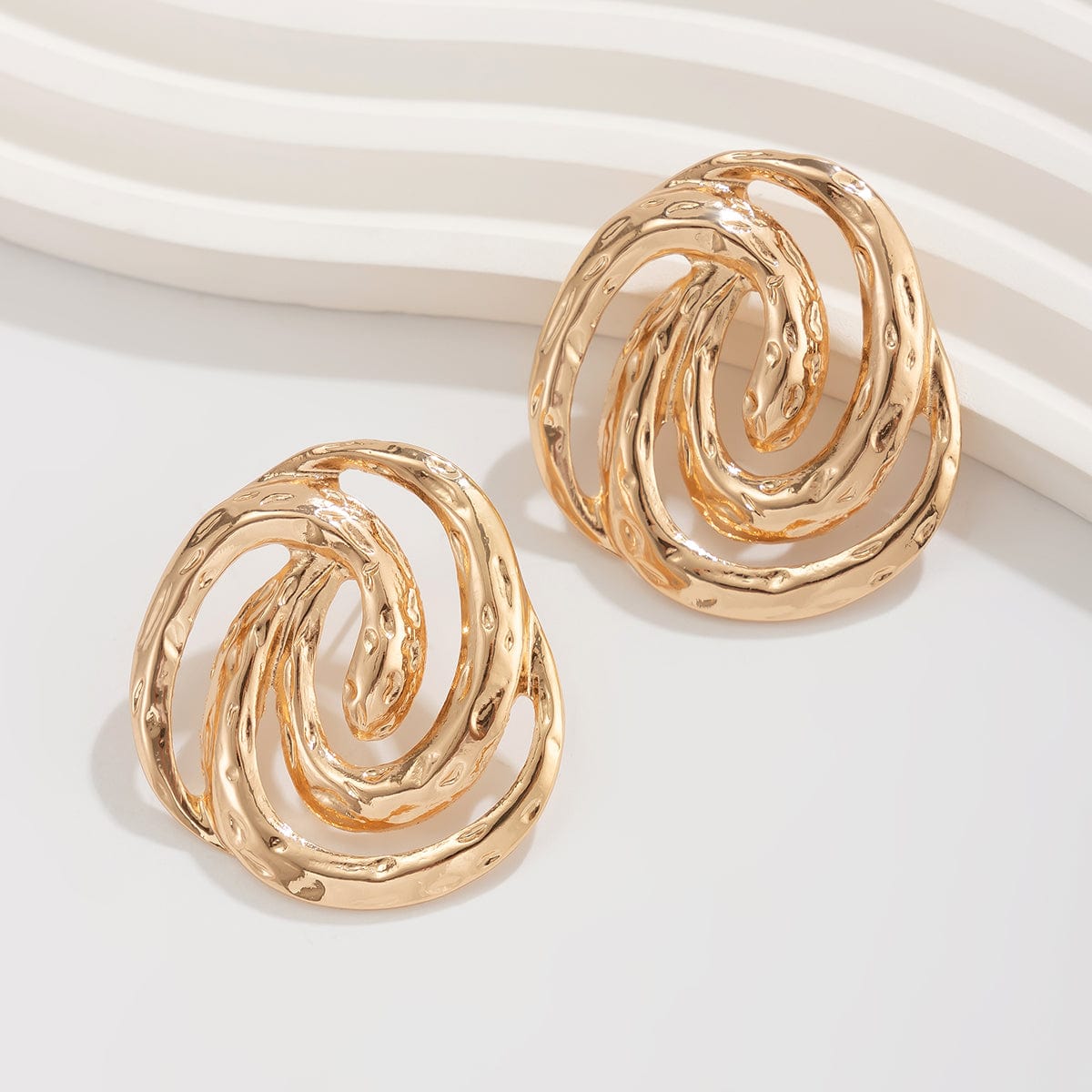 Trendy Textured Hollow Spiral Pattern Stud Earrings