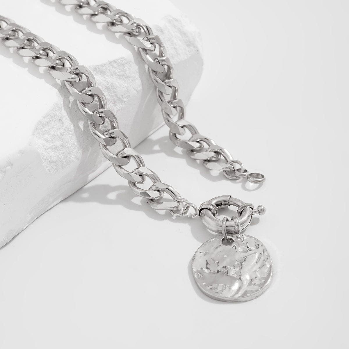 Trendy Textured Round Disk Pendant Chunky Curb Chain Necklace - ArtGalleryZen