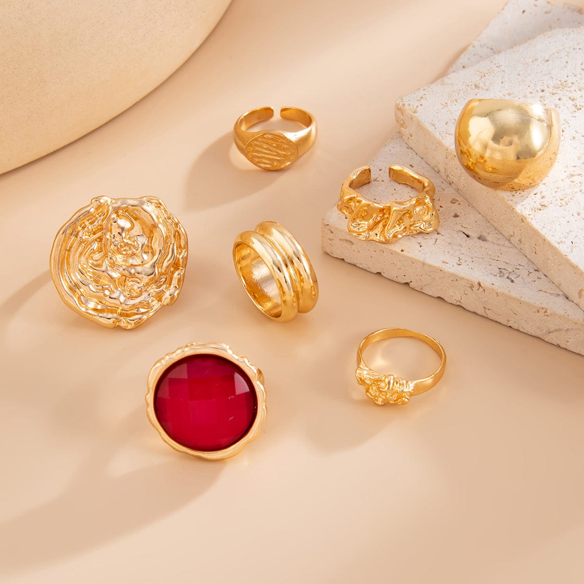 Vintage 7pcs Chunky Crystal Inlaid Pleated Ring Set - ArtGalleryZen