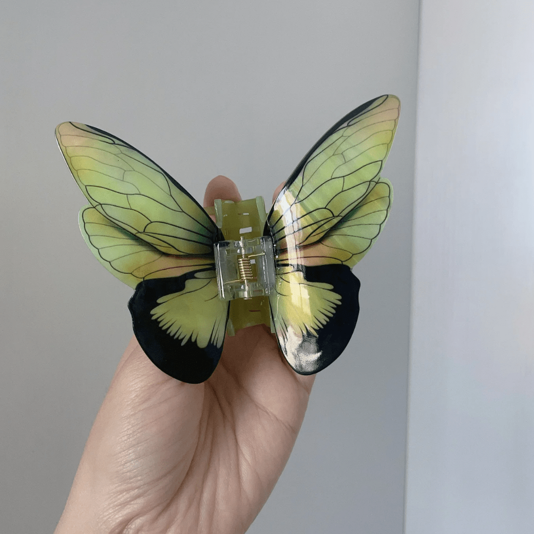Vivid Green Butterfly Acrylic Hair Claw Hair Clip - ArtGalleryZen