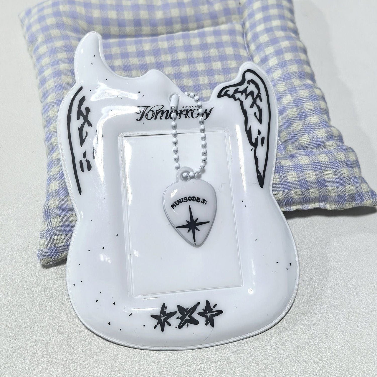 Y2K Guitar Shaped TXT Kpop Keychain Photocard Holder - ArtGalleryZen